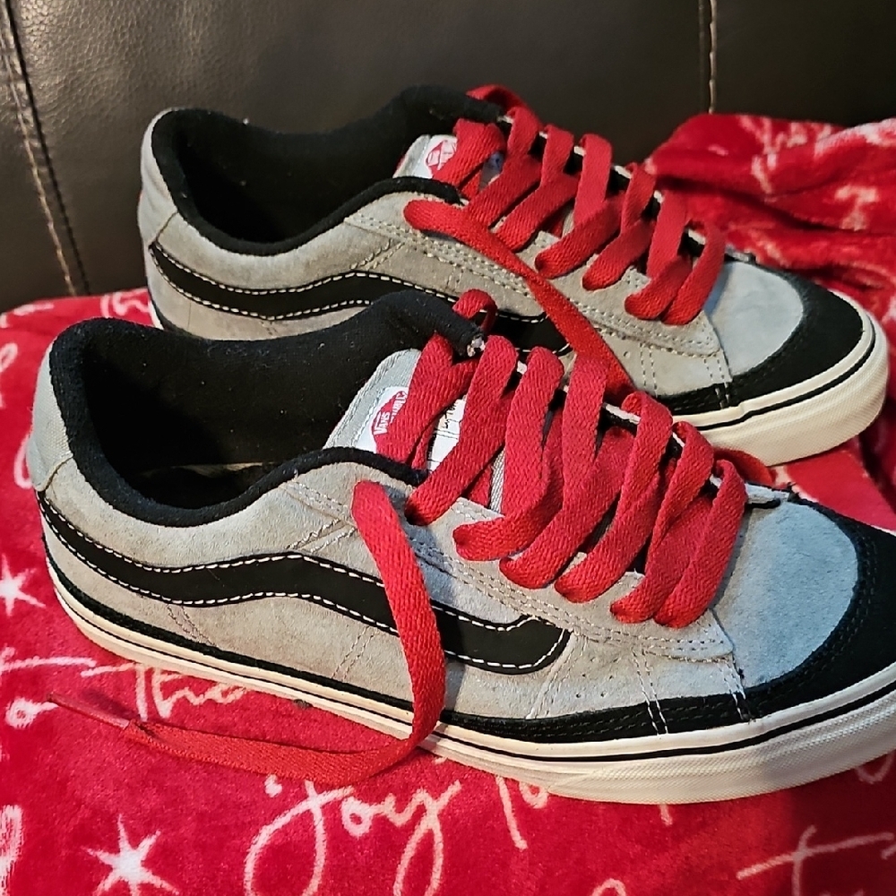 Mens Rare Classic Vans Johnny Layton Shoes - Gray, Black, and Red
